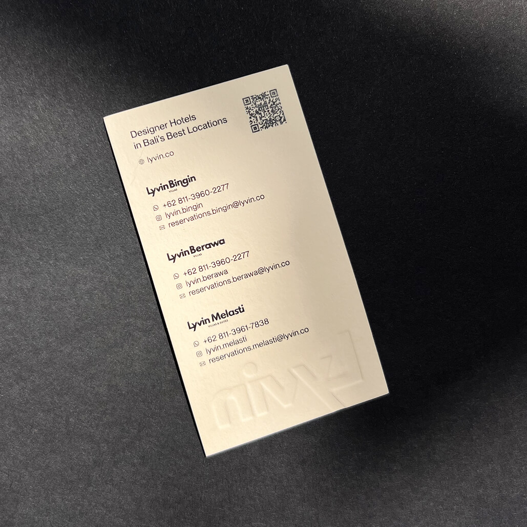 Lyvin business card