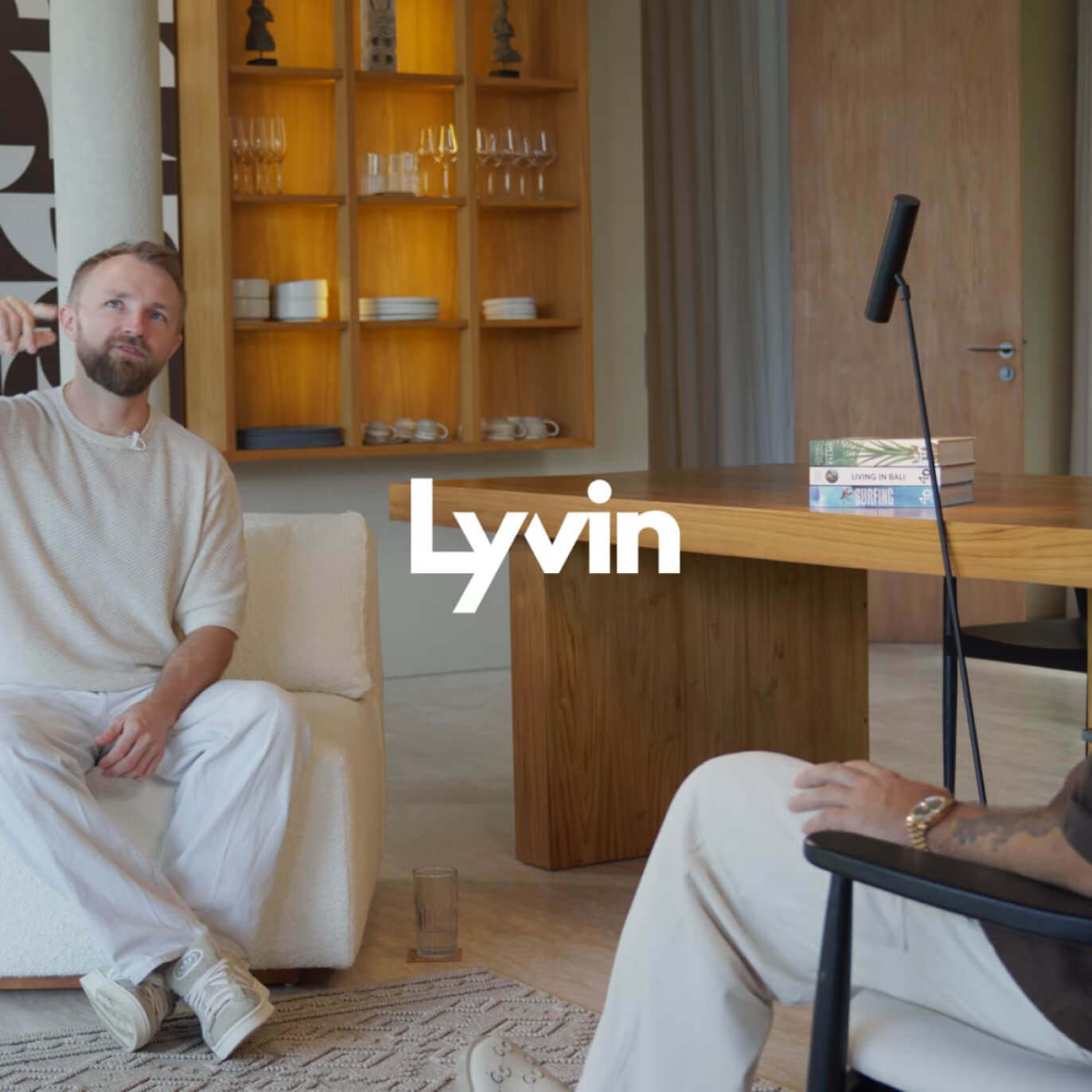 Lyvin logo presentation