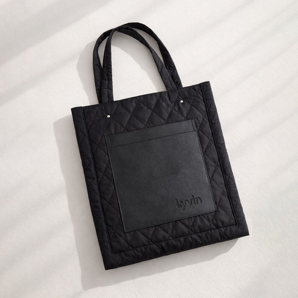 Lyvin tote bag